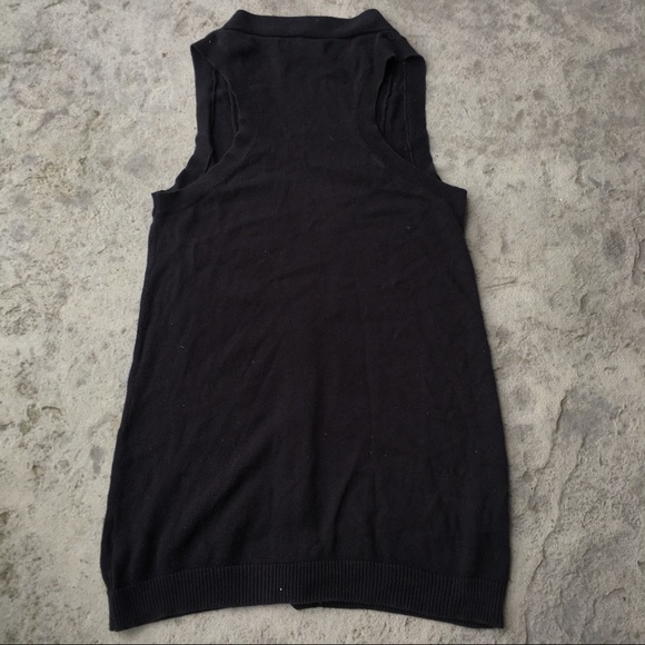 Miley Cyrus Vest - Picture 3 of 3